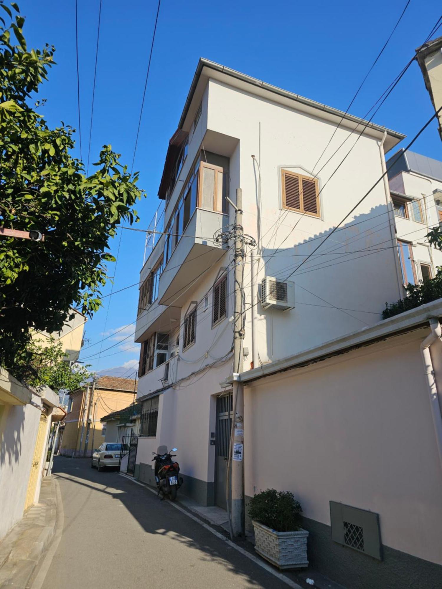 Albi Apartment Tirana Buitenkant foto